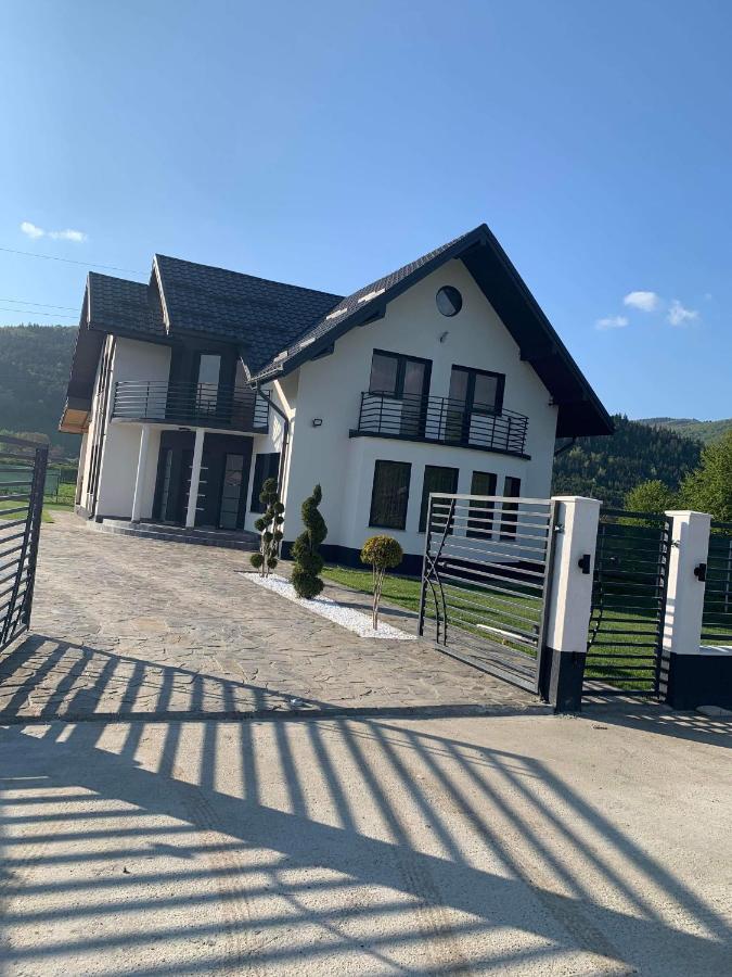 Vila Lorena Stejaru Exterior photo